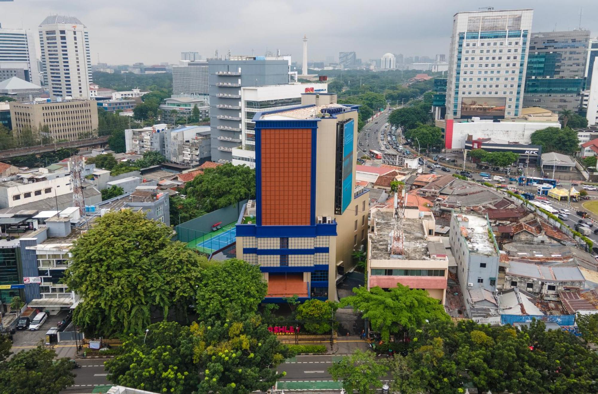 Ashley Tugu Tani Menteng Jakarta Exterior photo