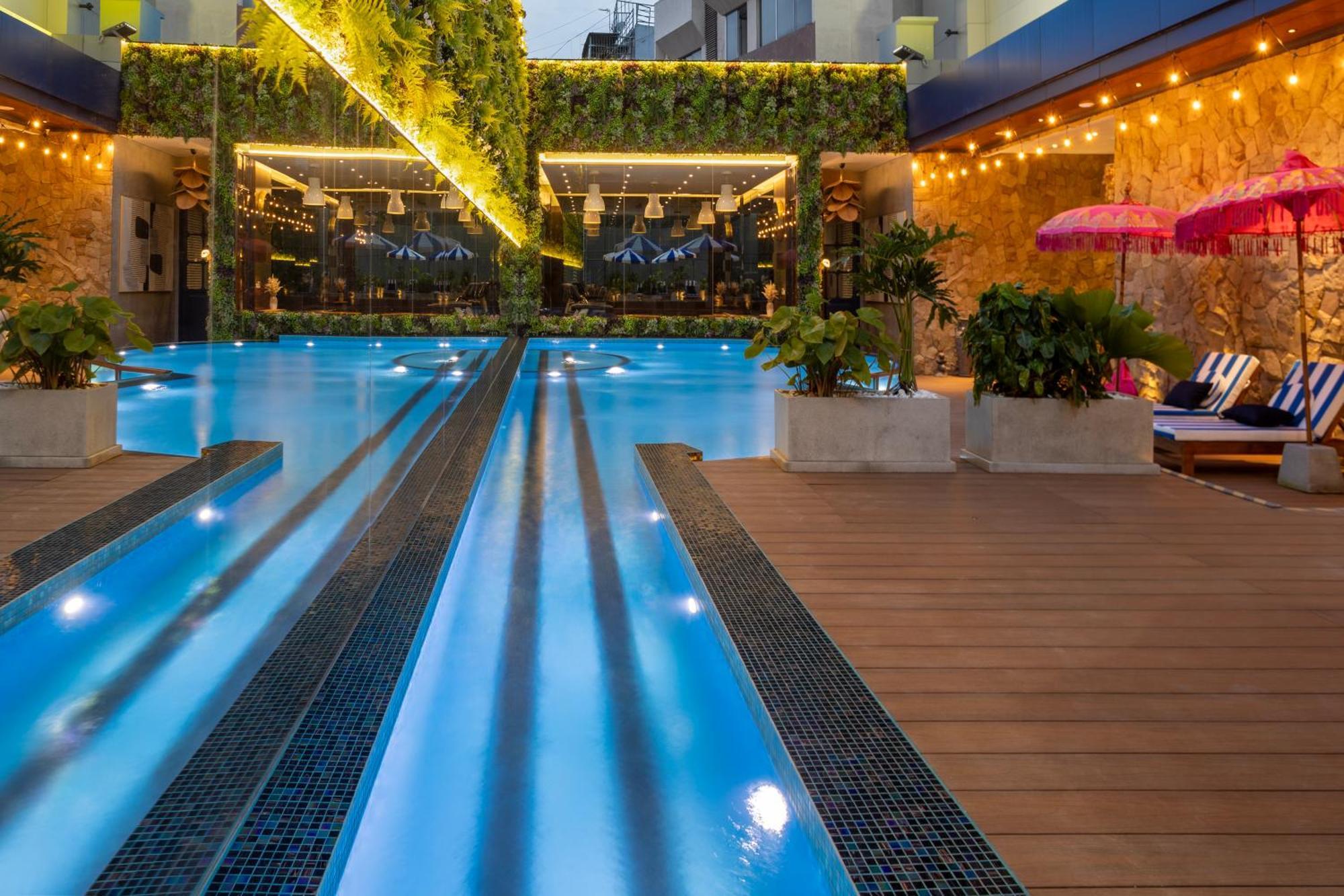 Ashley Tugu Tani Menteng Jakarta Exterior photo