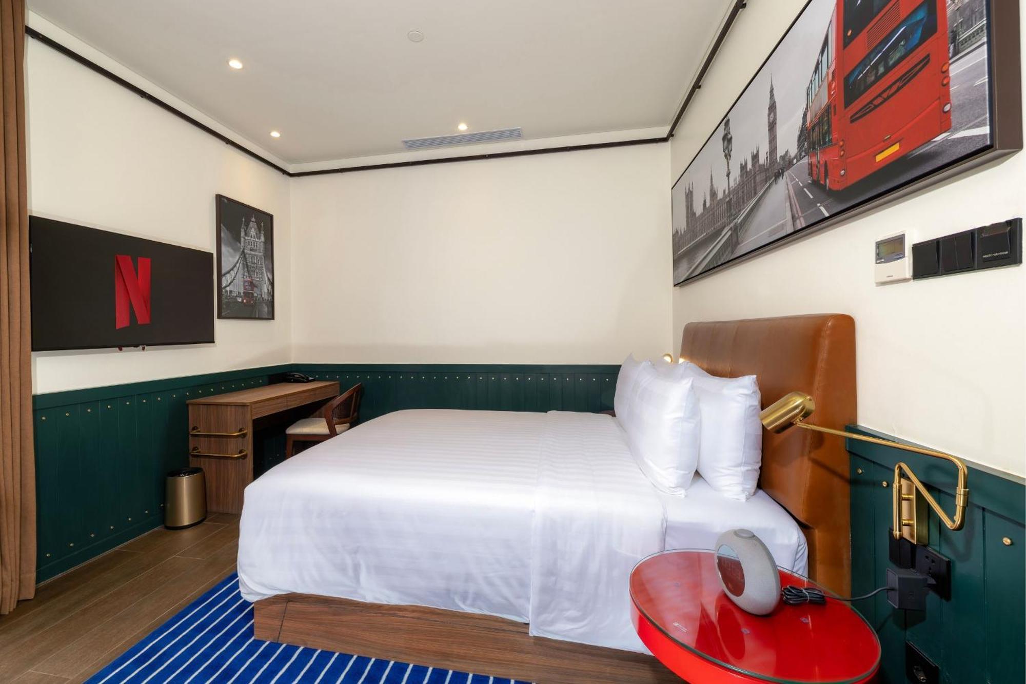 Ashley Tugu Tani Menteng Jakarta Exterior photo